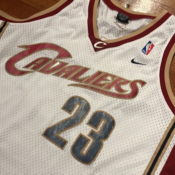 Lebron James cavaliers Nike Jersey - Picture 2 of 3
